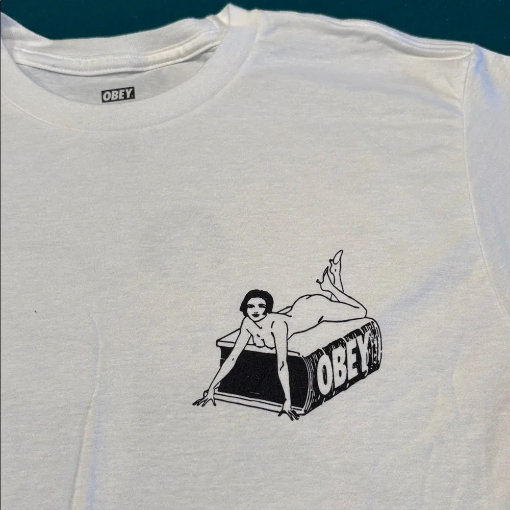 Obey NWT white Graphic Skateboard T-Shirt , M , $16 - Picture 5 of 6